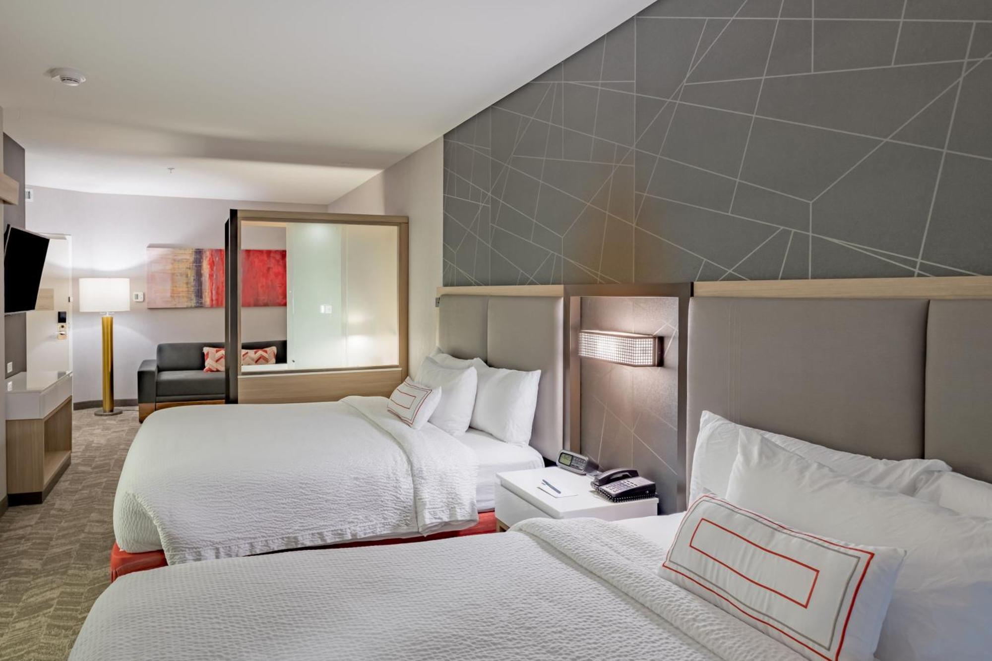 สปริงฮิลล์ สวีท ดัลลัส เซ็นทรัล เอ็กซ์เพรสเวย์ Hotel ภายนอก รูปภาพ